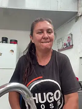 Snapshot of Sunshinee- chatting on December 21, 2024, 5:40 pm Sunshinee- online show from December 21, 2024, 5:40 pm