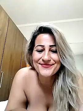 vivifernades online show from January 14, 2025, 8:15 pm