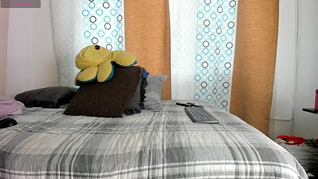 Snapshot of BlowMommy_ chatting on January 29, 2025, 8:56 pm BlowMommy online show from January 29, 2025, 8:56 pm
