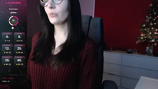 Alina Lamour online show from December 5, 2024, 6:55 pm