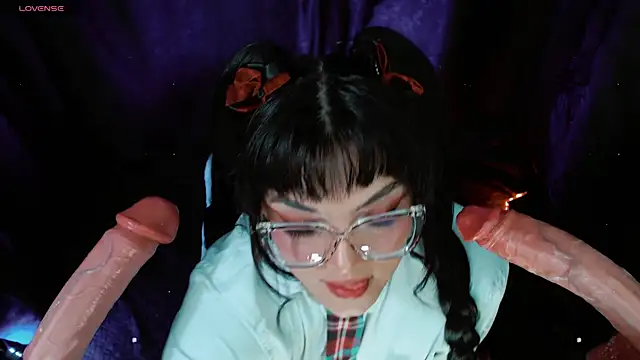 alexa11  online show from September 23, 2025, 7:28 pm