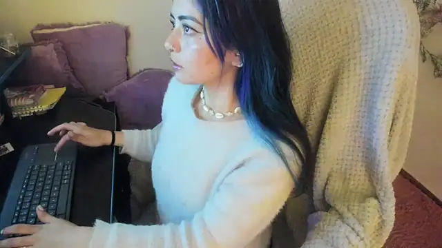 Sammysammy  online show from November 8, 2025, 9:42 am