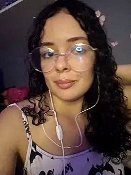 Snapshot of NinaSweet2 chatting on February 20, 2025, 3:45 am NinaSweet2 online show from February 20, 2025, 3:45 am