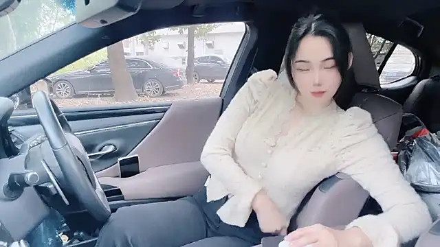 Snapshot of orla2021 chatting on December 13, 2024, 12:53 am orla2021 online show from December 13, 2024, 12:53 am