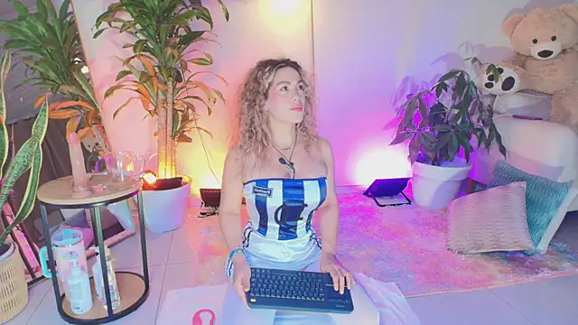 erotik lady online show from June 7, 2026, 4:38 am
