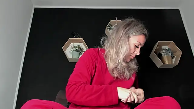 Alesys69 online show from November 21, 2025, 11:36 pm