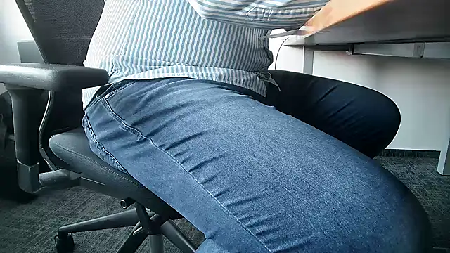 69bezfleku online show from October 28, 2025, 7:01 am