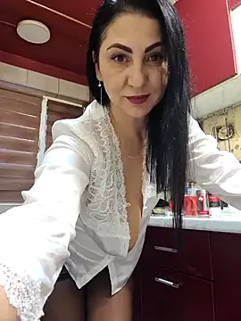 charrlote love online show from January 31, 2025, 2:17 pm