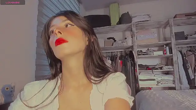 Snapshot of VYONED chatting on November 7, 2025, 11:38 pm VYONED online show from November 7, 2025, 11:38 pm