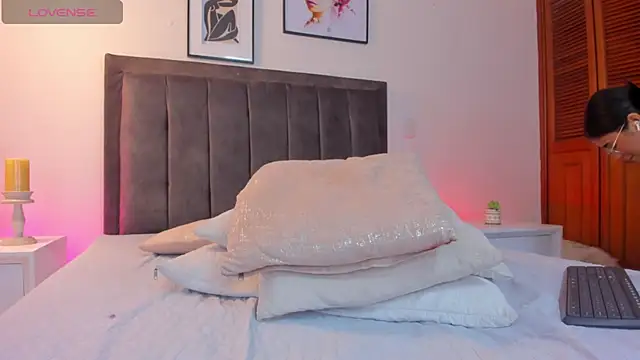 isa bunny online show from January 23, 2025, 5:56 am