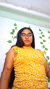 shayna all online show from November 12, 2025, 6:19 pm