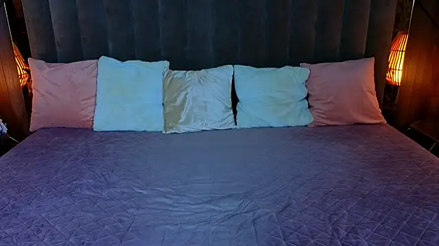 Snapshot of Shame_Less chatting on December 17, 2025, 7:14 am Shame Less online show from December 17, 2025, 7:14 am