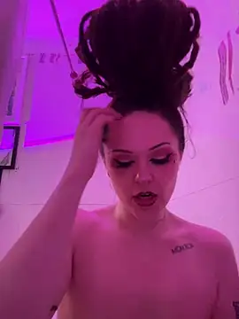 BlaizeyBBy online show from January 12, 2025, 12:33 pm