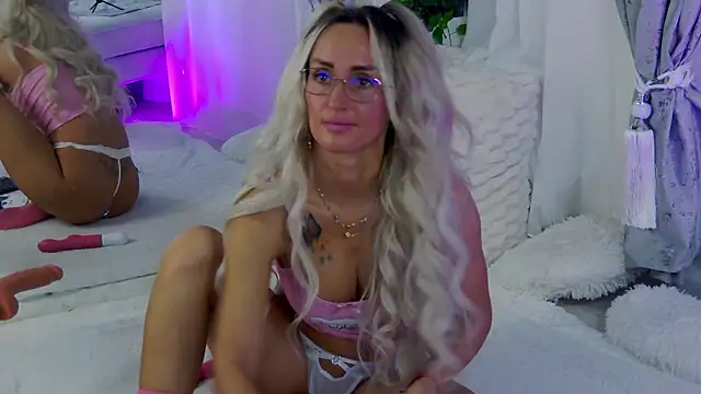 IsabelleEthan online show from January 8, 2026, 2:14 am