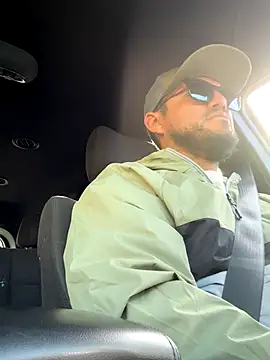 Ozzy420  online show from December 3, 2025, 9:46 pm