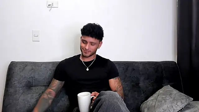 Alessandro Vanni online show from March 5, 2025, 2:57 am