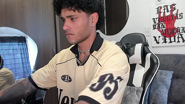 Alessandro Vanni online show from February 13, 2026, 2:35 pm