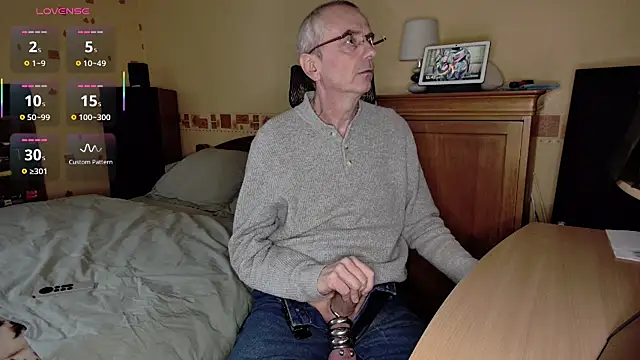 legaulois4691 online show from March 12, 2025, 2:45 pm