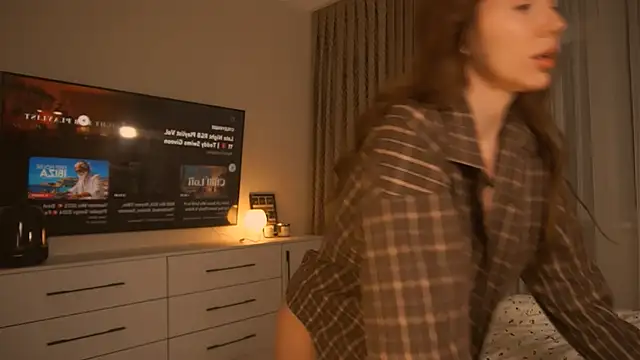  Miss Johansson  online show from February 11, 2025, 3:29 pm