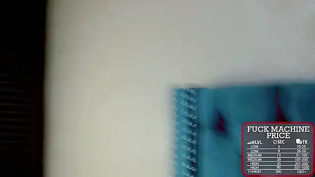 Imannejulienne online show from October 31, 2025, 12:44 am