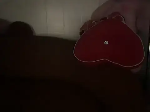 Snapshot of Blueskiiis3 chatting on October 13, 2025, 8:14 am Blueskiiis3 online show from October 13, 2025, 8:14 am