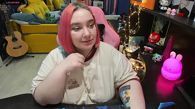 Softie Sofy online show from February 12, 2025, 9:10 am