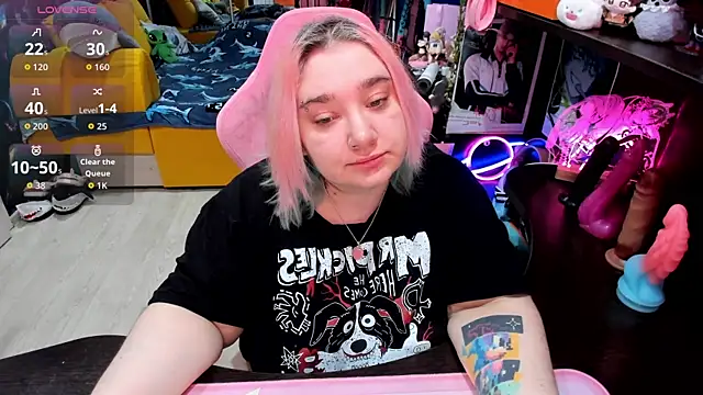 Softie Sofy online show from February 26, 2026, 3:38 am