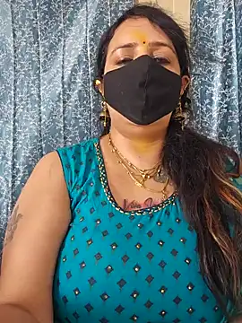 Snapshot of cute-tanvi chatting on January 21, 2025, 5:05 am cute-tanvi online show from January 21, 2025, 5:05 am