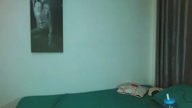 Kenisha Sweet online show from November 1, 2025, 11:51 pm