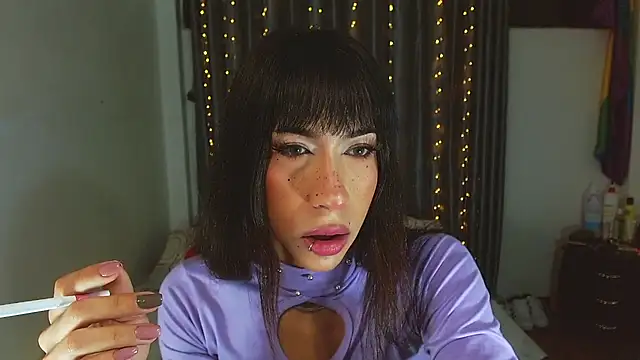 Kenisha Sweet online show from March 18, 2026, 12:03 am