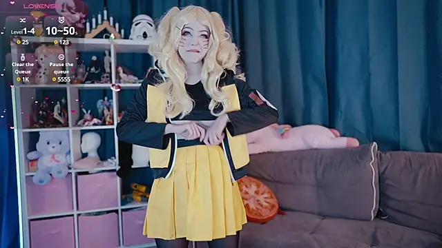 MadnessAlison online show from March 19, 2025, 7:06 pm