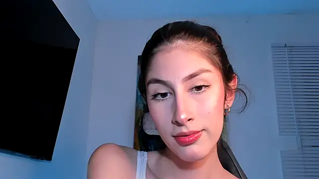 valeria gonzales  online show from December 15, 2024, 11:20 pm