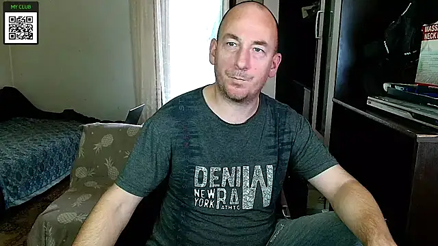 Snapshot of Johan___Barker chatting on December 7, 2024, 12:02 pm Johan   Barker online show from December 7, 2024, 12:02 pm