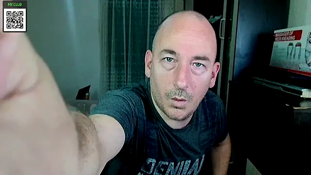Snapshot of Johan___Barker chatting on February 4, 2025, 6:36 am Johan   Barker online show from February 4, 2025, 6:36 am