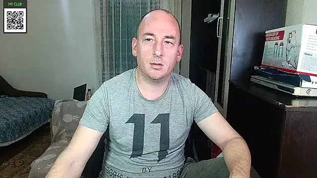 Snapshot of Johan___Barker chatting on February 7, 2025, 12:50 pm Johan   Barker online show from February 7, 2025, 12:50 pm