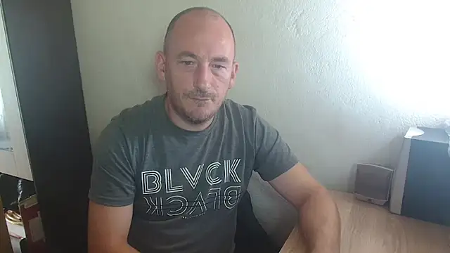 Snapshot of Johan___Barker chatting on September 30, 2025, 10:42 am Johan   Barker online show from September 30, 2025, 10:42 am