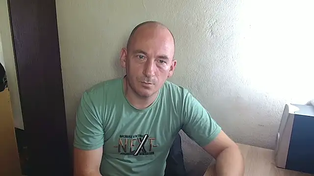 Snapshot of Johan___Barker chatting on October 13, 2025, 10:59 am Johan   Barker online show from October 13, 2025, 10:59 am
