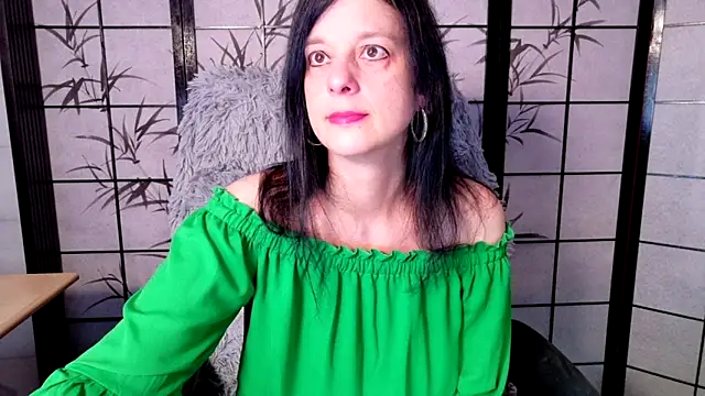  Sweetlonglips  online show from June 7, 2026, 8:18 am