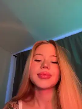 curchez  online show from January 17, 2025, 10:34 pm