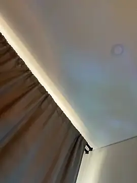 curchez  online show from February 18, 2025, 7:52 pm