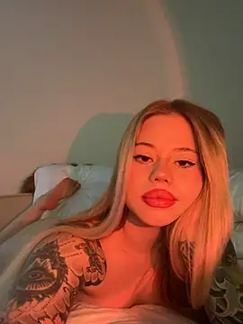 curchez  online show from March 7, 2025, 6:54 pm