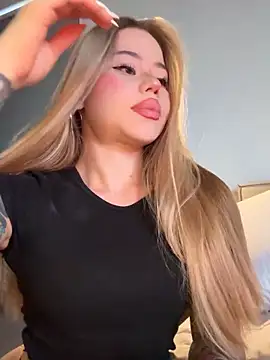 curchez  online show from March 26, 2026, 9:20 pm