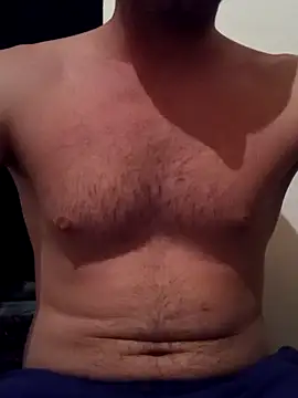 Snapshot of Rolandxxxr chatting on December 15, 2024, 3:20 pm Rolandxxxr online show from December 15, 2024, 3:20 pm