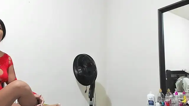 mara2020 69 online show from February 14, 2025, 1:18 pm