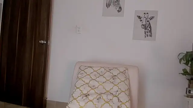 Hanna Risso online show from October 15, 2025, 6:19 pm