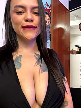 linaresjessyca online show from November 13, 2025, 5:23 pm