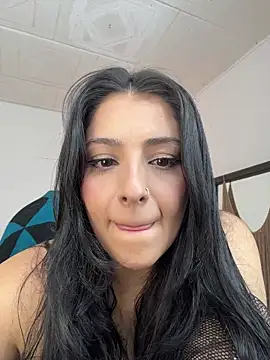 Snapshot of YummyAnna_ chatting on November 8, 2025, 4:40 pm YummyAnna online show from November 8, 2025, 4:40 pm