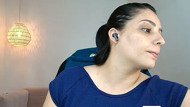 Snapshot of YummyAnna_ chatting on May 6, 2026, 7:30 pm YummyAnna online show from May 6, 2026, 7:30 pm