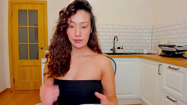 FieryHeart online show from December 18, 2025, 6:03 pm