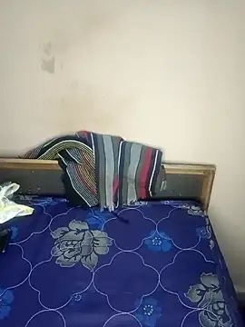 Sweet-Berry online show from December 25, 2024, 5:37 pm